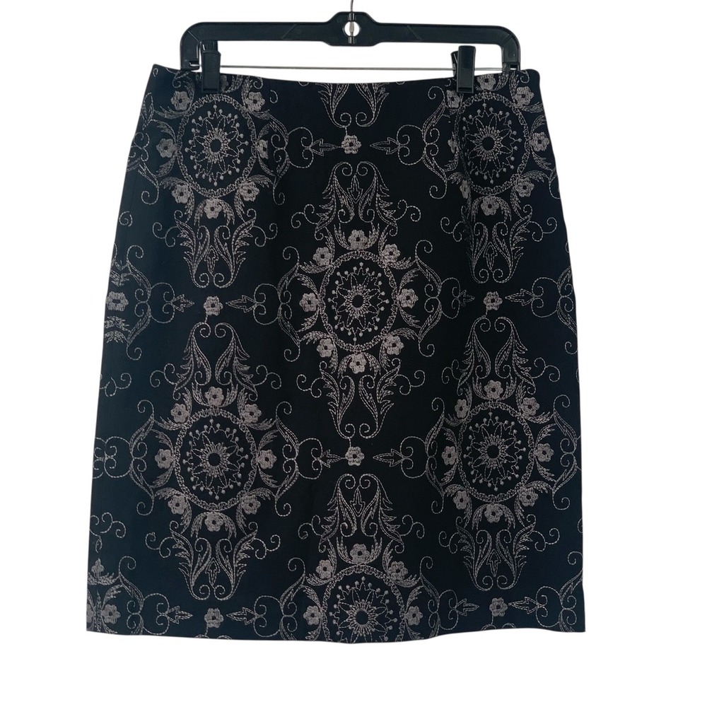 NWT Doncaster Women's Black/Gray Floral Embroidered Lined Pencil Skirt Size 8